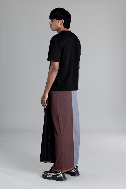 PRAYIKKARA Hand Woven Kasavu Mundu